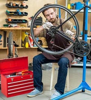 4 Drawers Metal Tool Box Portable Steel Tool Chest with Metal Latch Closure & Key Lock, 20" Powder Coating Top Storage Tray Toolbox with Handle, Suitable for Repair Shop & Garage (Red)